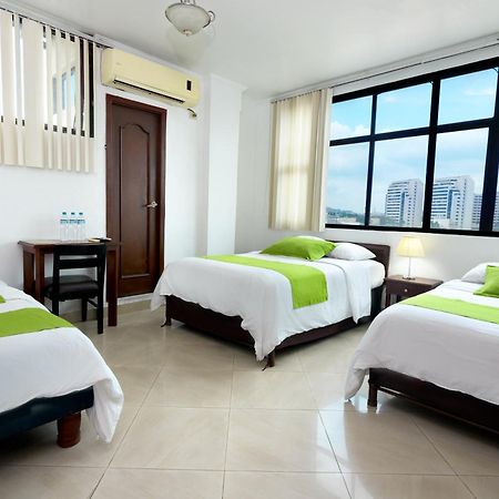 Hotel Castell - Cerca Del Aeropuerto جواياكيل المظهر الخارجي الصورة