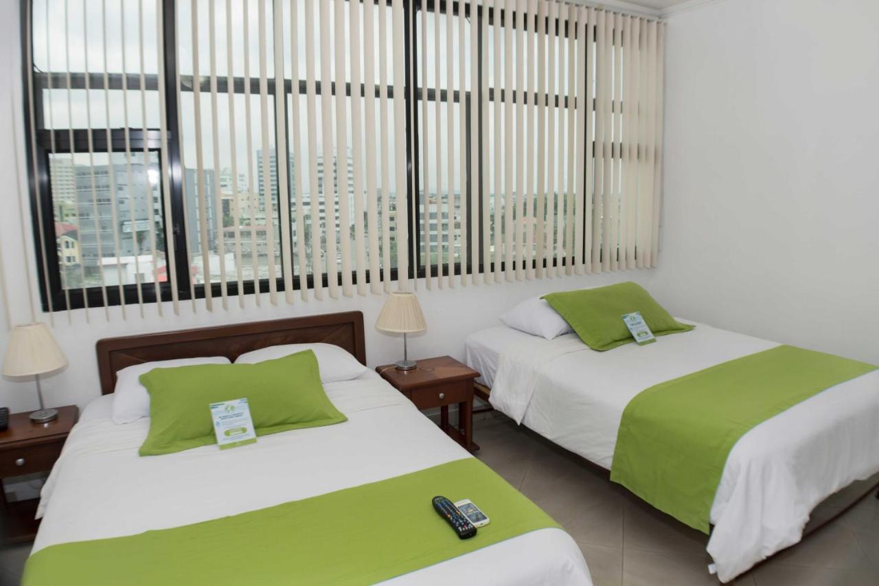 Hotel Castell - Cerca Del Aeropuerto جواياكيل المظهر الخارجي الصورة